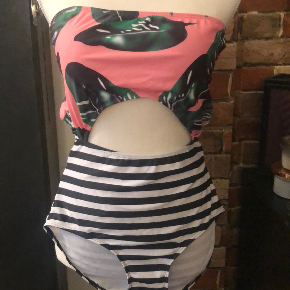NEW Size M Multi colored one piece bathing suit